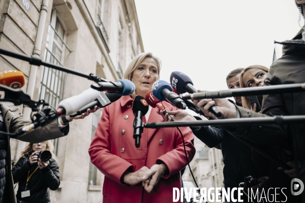 Consultations politiques à Matignon