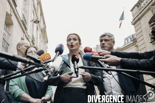 Consultations politiques à Matignon