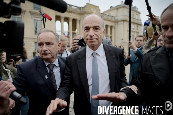 Démission de Sebastien Lecornu / réunion d urgence chez Les Républicains