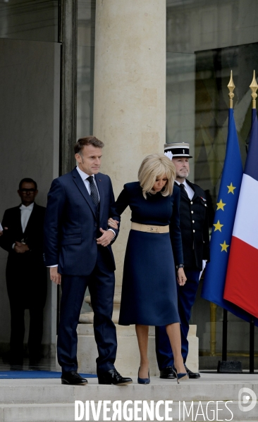 Emmanuel et Brigitte Macron à l elysée  