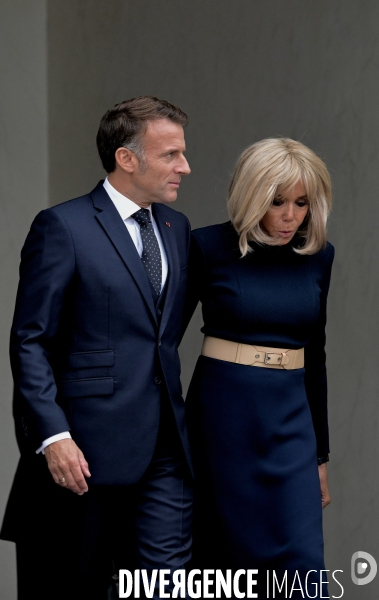 Emmanuel et Brigitte Macron à l elysée  
