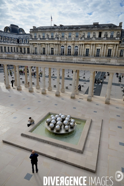 Le palais Royal et les Colonnes de Buren