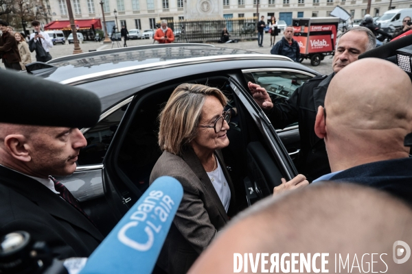 Gouvernement Lecornu - La reunion d urgence des LR 