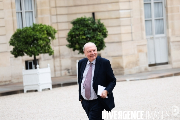 Les chefs de partis a l elysee