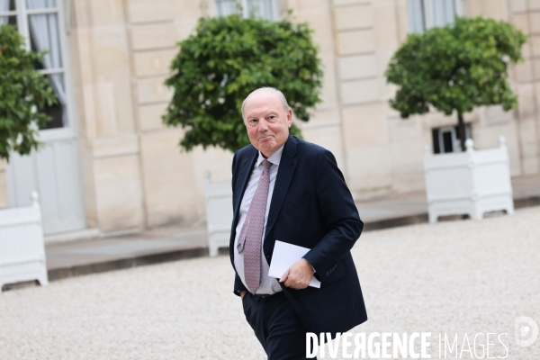 Les chefs de partis a l elysee 