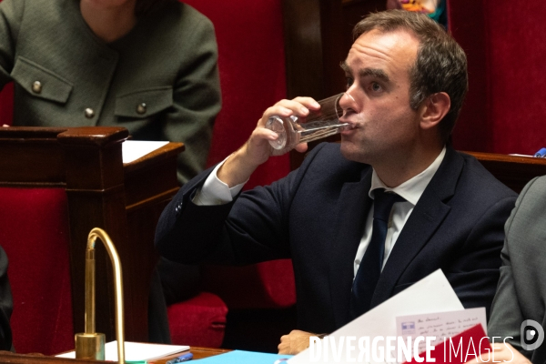 Motion de censure. contre le gouvernement Lecornu.