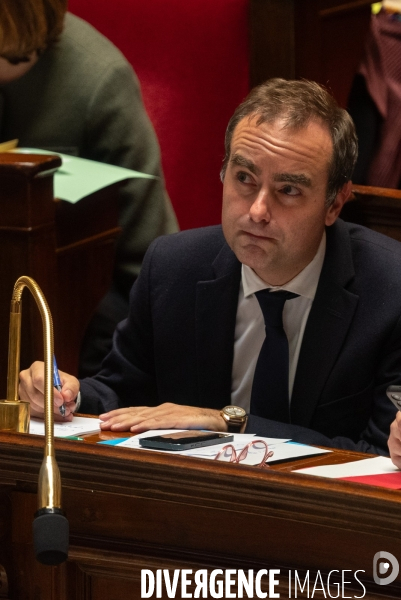Motion de censure. contre le gouvernement Lecornu.