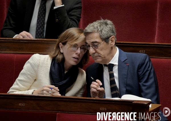 Sébastien Lecornu échappe à la censure, le gouvernement se maintient 