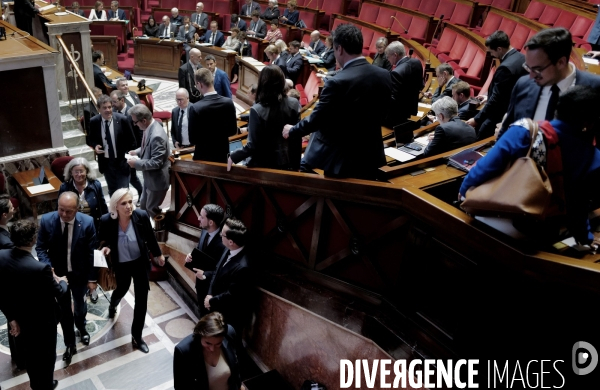 Sébastien Lecornu échappe à la censure, le gouvernement se maintient 