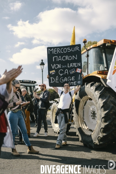Manifestation de la Confederation paysanne contre le MERCOSUR