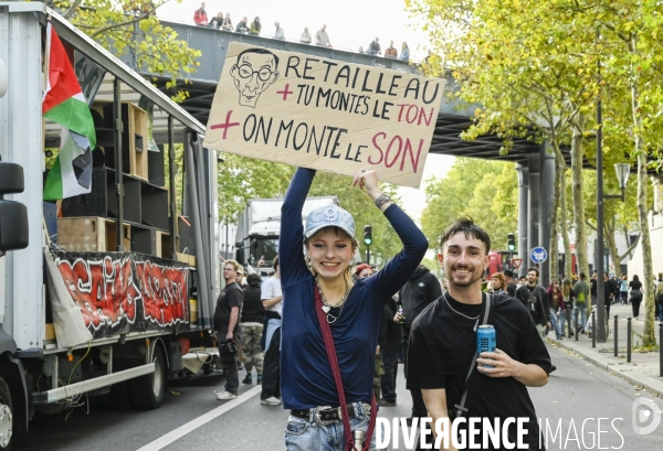 Tekno Parade revendicative à Paris