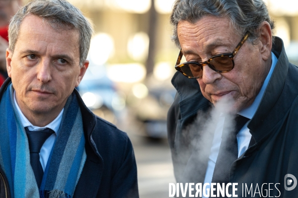 Nicolas Sarkozy en chemin pour son incarcération.
