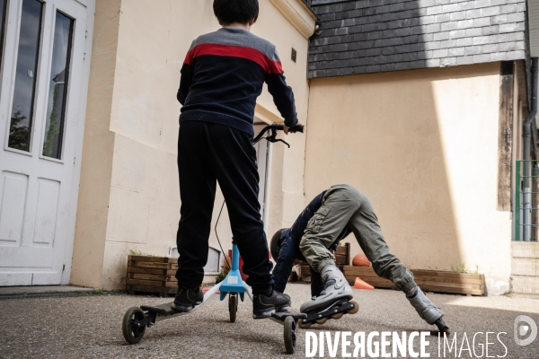 Illustrations Vivre en foyer