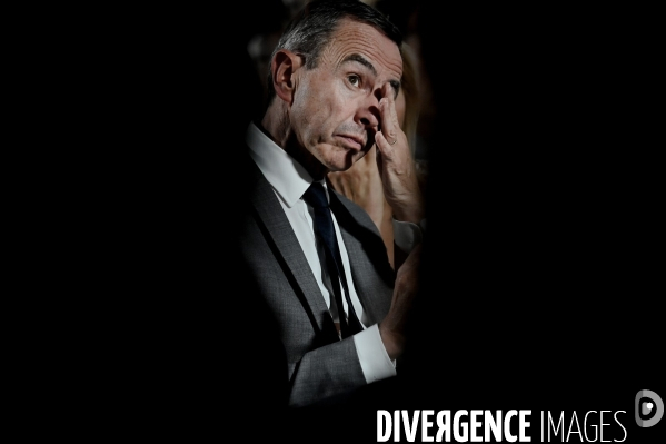 Dernier meeting de michel barnier avant le premier tour de la législative anticipée  