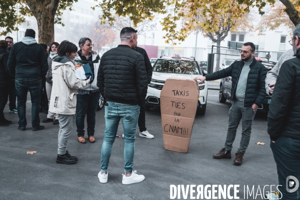 Greve des taxis a Dijon contre la convention tarifaire de la CNAM