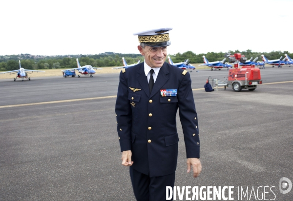 General jean-paul palomeros, chef d etat major de l armee de l air . ( chief of staff, french air force)