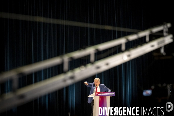 Jean-Luc Mélenchon en meeting à Saint-Pierre-des-Corps