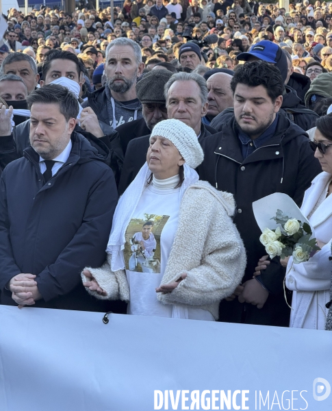 Rassemblement à Marseille pour Mehdi Kessaci
