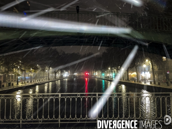 Quelques flocons de neige à Paris