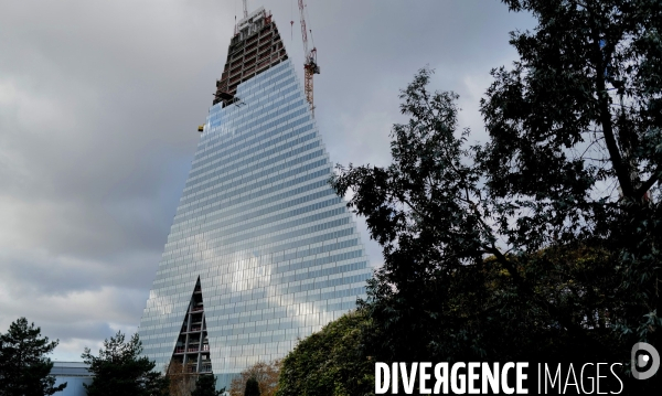 Construction de La tour Triangle