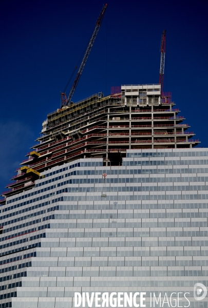 Construction de La tour Triangle