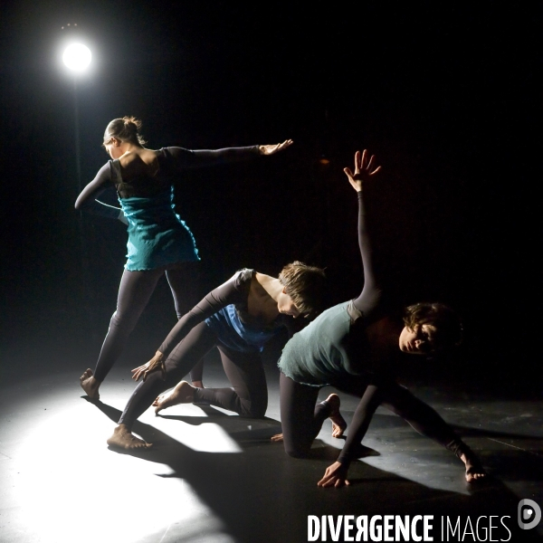 Choisir le moment de la morsure de myriam gourfink
