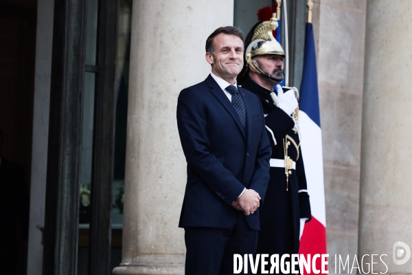 Zelensky recu a l elysee 