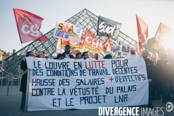 Grève au musée du Louvre