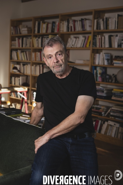 Portrait de l écrivain Pierre Lemaitre (33)