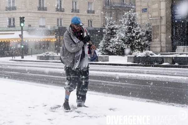 Il neige à Paris !