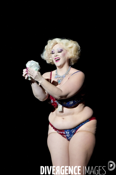 Cabaret new burlesque de kitty hartl