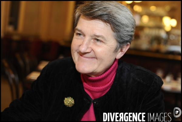 Bernadette malgorn candidate aux elections regionales 2010 en bretagne .