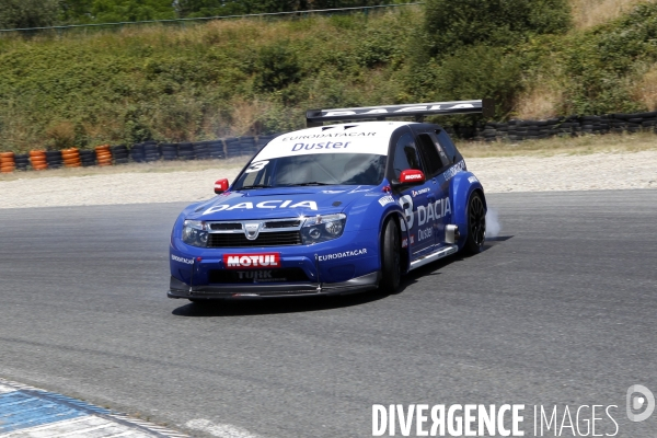 Duster DACIA en préparation pour la course de Pike s Peak, au USA.