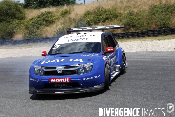 Duster DACIA en préparation pour la course de Pike s Peak, au USA.