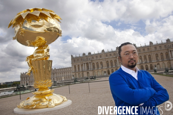 Exposition Murakami dans le parc et le chateau de Versailles