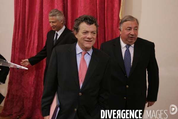 Remise au Premier Ministre de l avis du Conseil Economique et Social intitulé  Consolider le dialogue social  sur la representativite et le financement des organisations syndicales et professionnelles.