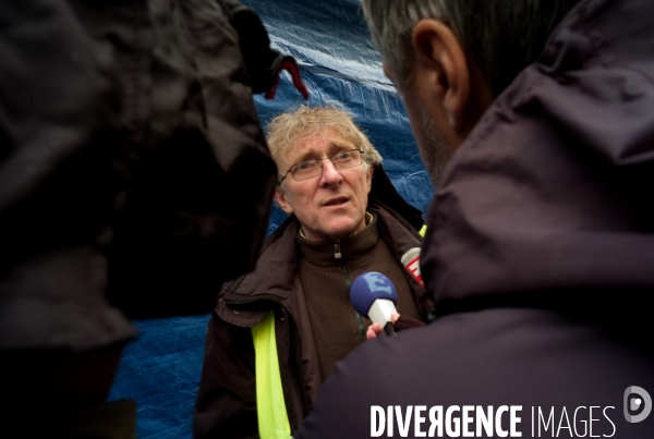 1 An Apres les promesses de BOUTIN, Le DAL Manifeste Rue de la Banque