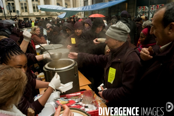 1 An Apres les promesses de BOUTIN, Le DAL Manifeste Rue de la Banque