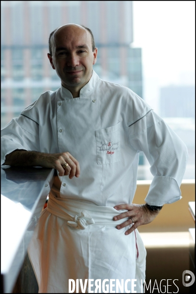 Le cuisinier Laurent POURCEL dans son restaurant de Tokyo