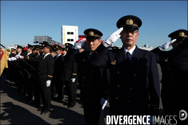 Parade du Nouvel An des pompiers de Tokyo / The New Year s Tokyo Firemen Parade