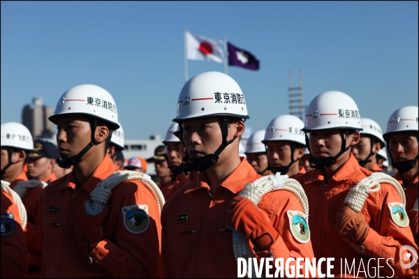 Parade du Nouvel An des pompiers de Tokyo / The New Year s Tokyo Firemen Parade