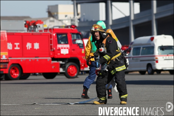 Parade du Nouvel An des pompiers de Tokyo / The New Year s Tokyo Firemen Parade