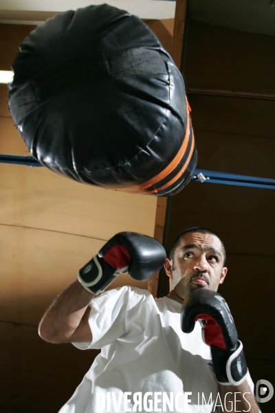 Mahyar Monshipour, champion du monde de boxe version WBA, catégorie super-coq