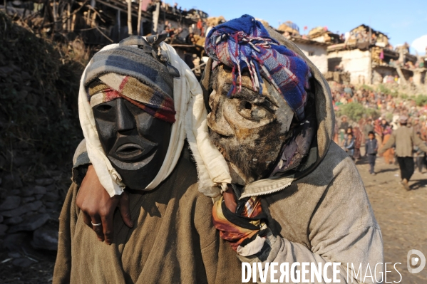 NEPAL: Region de HUMLA - Sortie des masques primitifs pour la fete du Nouvel An