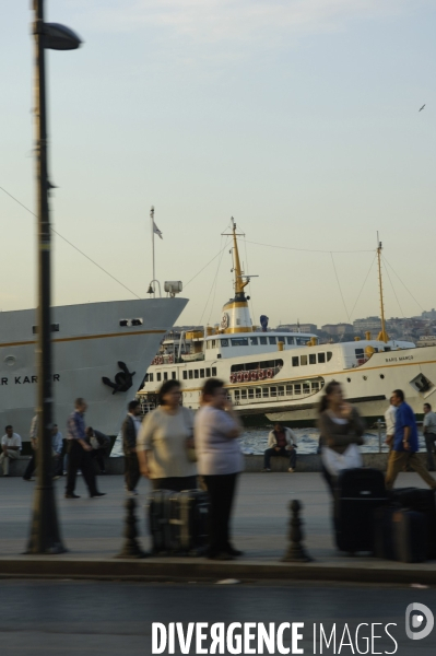 Istanbul harbort  port des navettes  istanbul