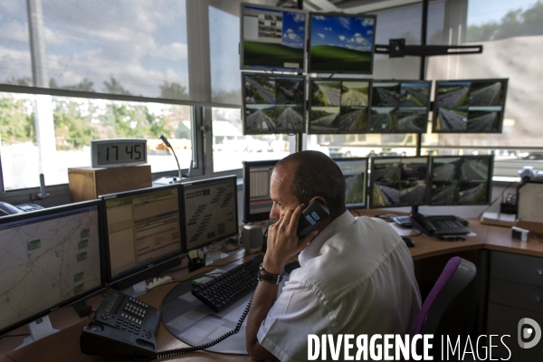 Poste central d exploitation (PCE) de Ponthévrard-Saint-Arnoult