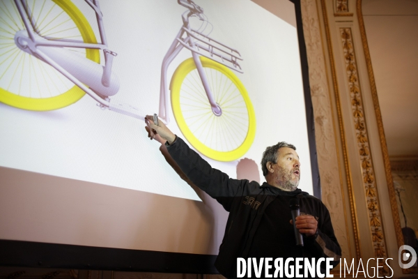 Philippe STARCK devoile le velo PIBAL