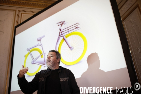 Philippe STARCK devoile le velo PIBAL