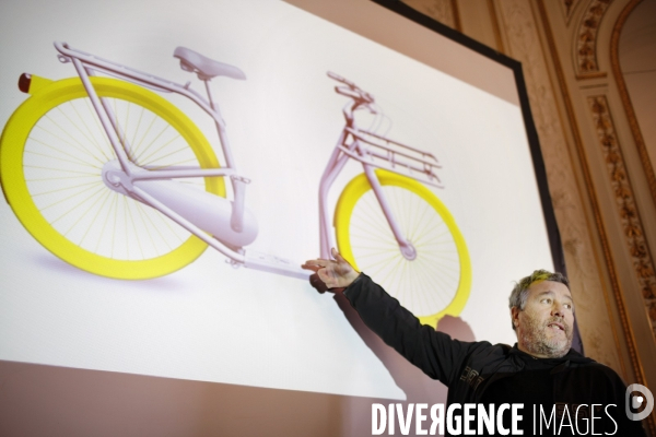 Philippe STARCK devoile le velo PIBAL