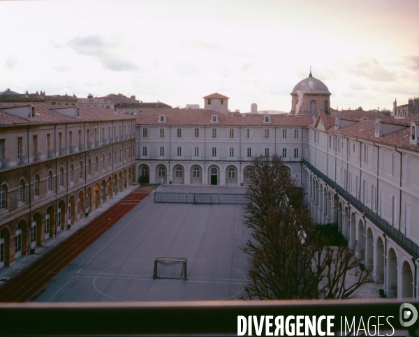 Lycée ///  Secondary school